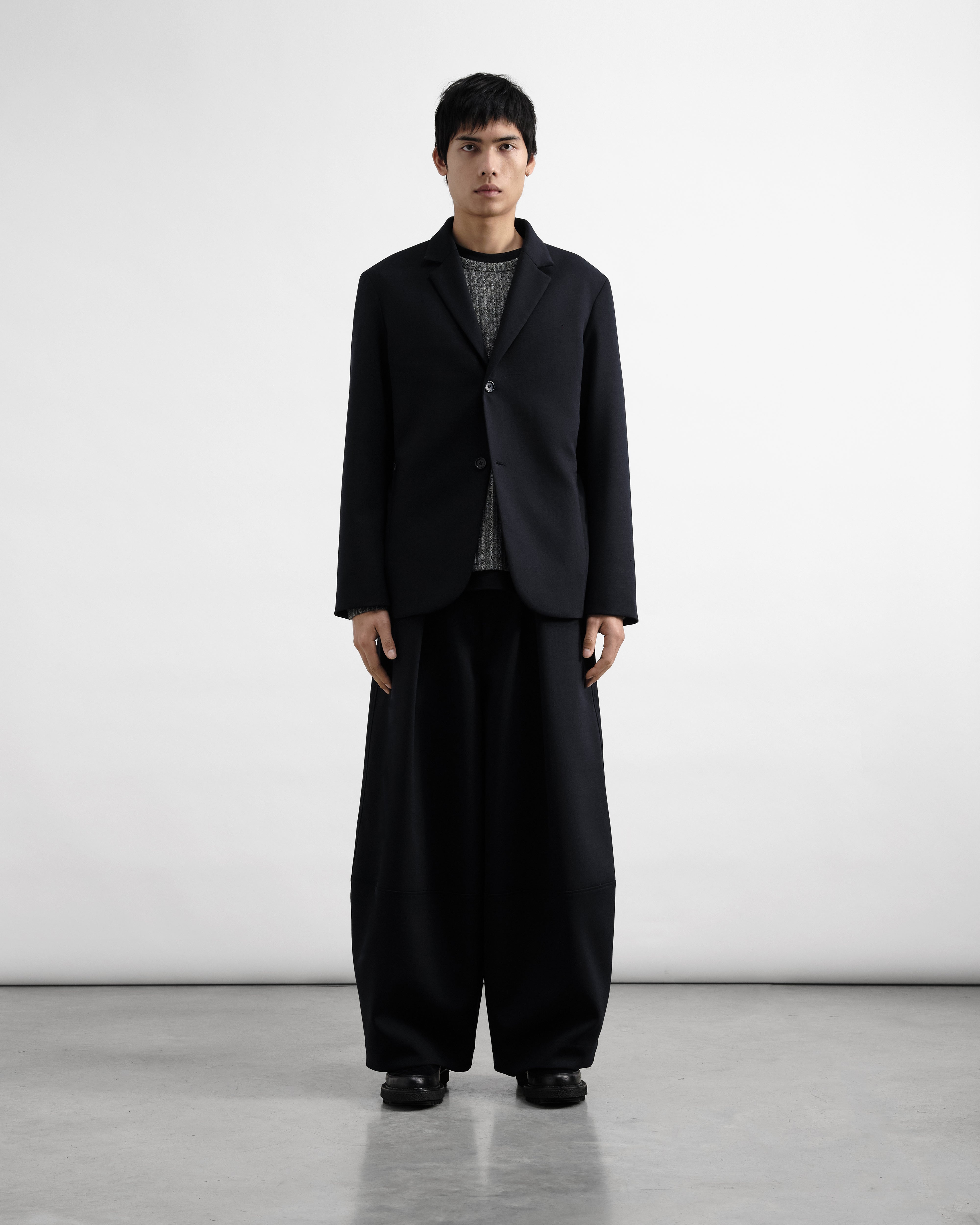 P4ZAK_NAVY_02.jpg?v=1751560704